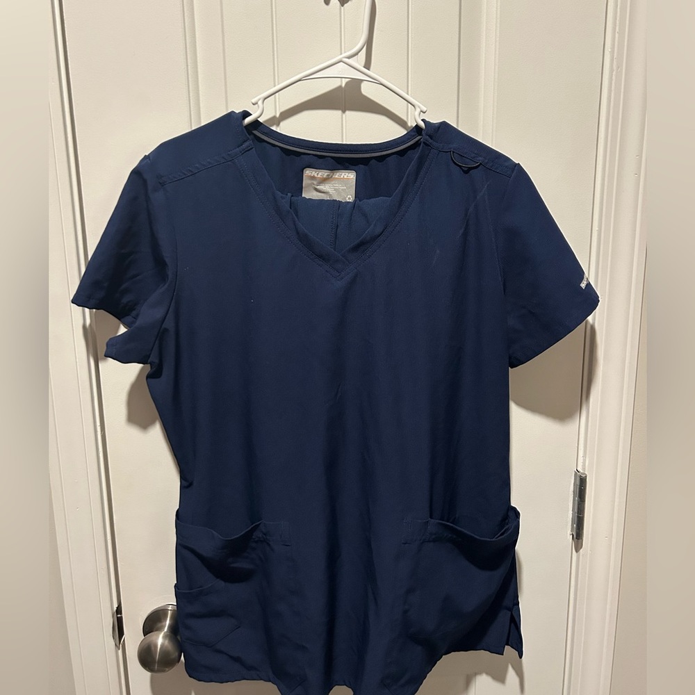 Skechers scrub set